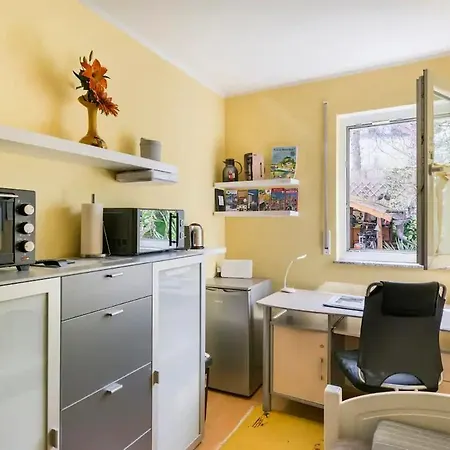 7 Min To Citycenter Subway U3 100M, Southside Singleroom Own Shower Wc, Tv, Dishes Fridge, Oven, Waterheater, Coffeemashine- Free C ,Bike For Free , Next To River And Park, Many Restaurants And Supermarkets Around 200M, Nonsmoker ! Monachium Zewnętrze zdjęcie